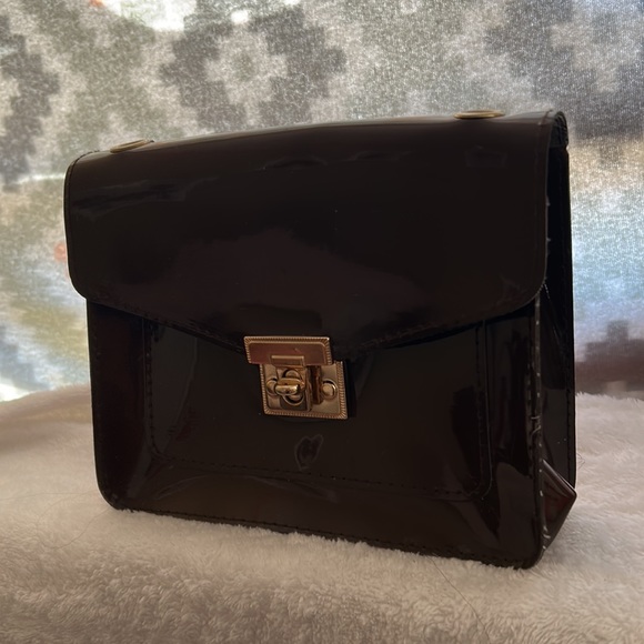 SHEIN Handbags - SHEIN: Brown Twist Lock Flap Bag